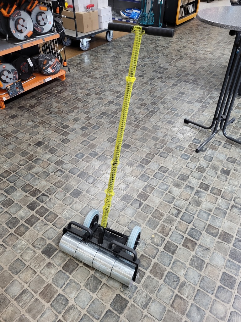 Andrückwalze groß Mietgerät 50 kg mit Rollgestell